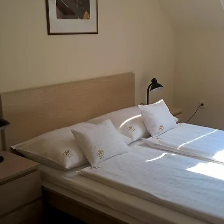Hotel Thelena 3*